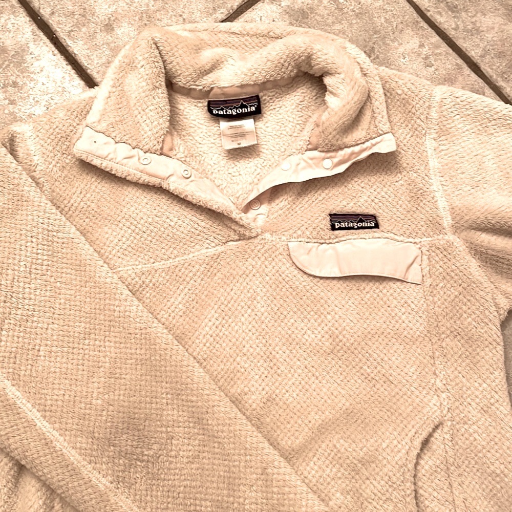 Patagonia women’s medium cream/ivory 3/4 button snap and pocket trendy - Picture 3 of 5